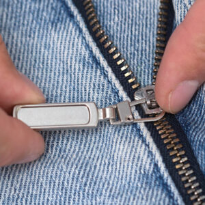 Ritstrekker - Repareer een kapotte ritssluitinghanger