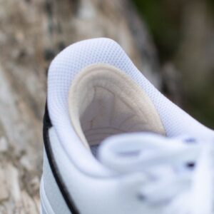 Alternative view of Als je schoenen te groot zijn - Zelfklevende hielkussentjes
